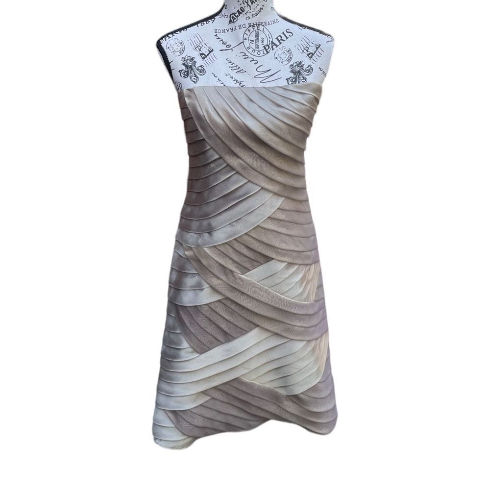 Alex Evenings strapless champagne gold formal cocktail dress 8